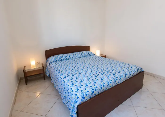 Fronte Apartmán *